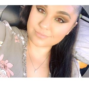 Meet your Posher, Sahar